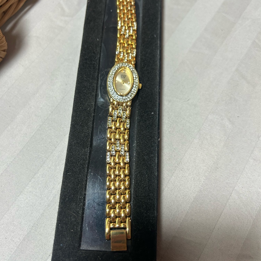 Nib Vintage Elizabeth Taylor Watch